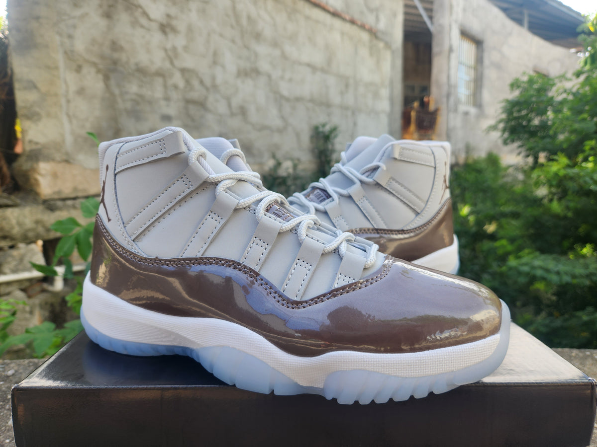 Air Jordan 11 Retro 'Cool Grey' (2021)