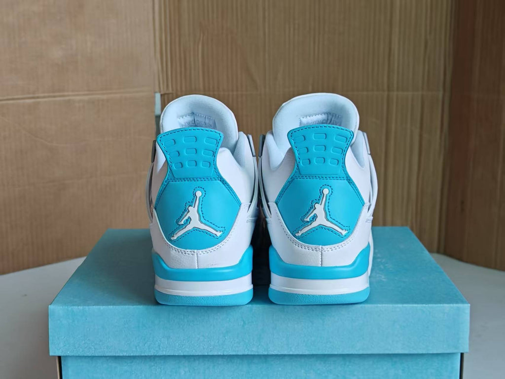Air Jordan 4 Retro “Military Blue” (2024)