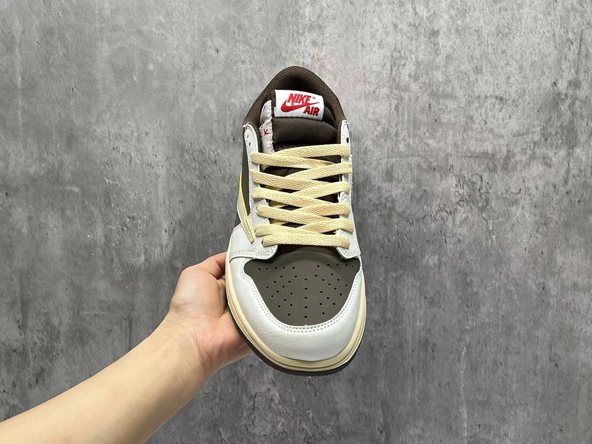 Travis Scott x Air Jordan 1 Low OG 'Mocha' (2019)