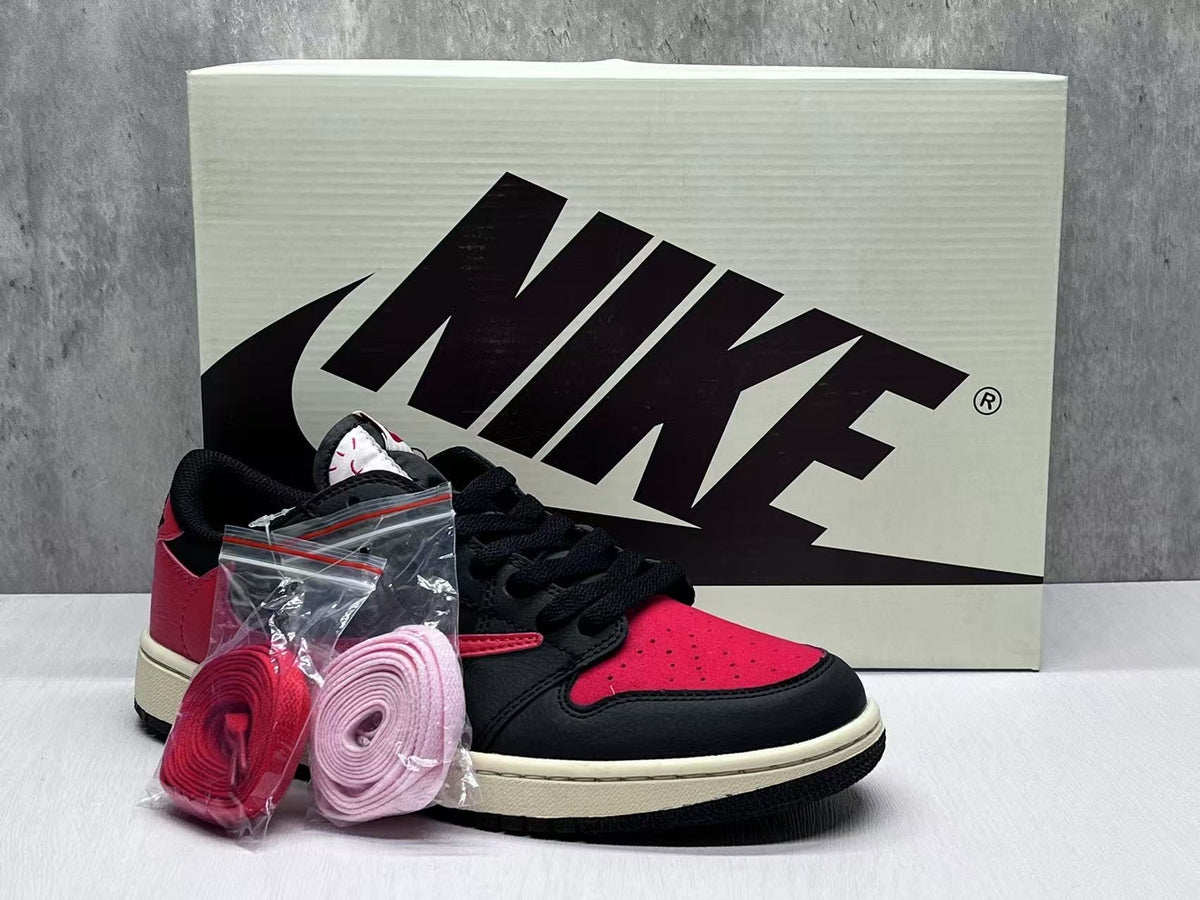 Air Jordan 1 Retro Low OG 'Black Varsity Red Summit White'