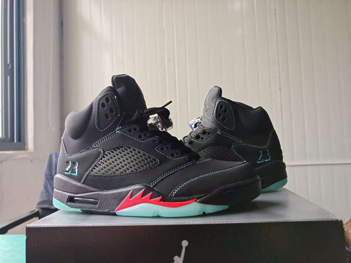 Air Jordan 5 Retro 'Halloween'